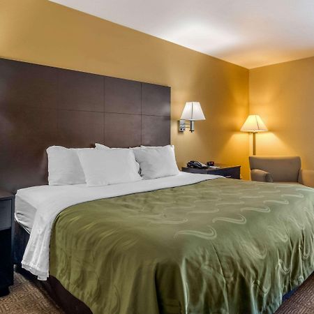 Quality Inn & Suites Lenexa Kansas City Ngoại thất bức ảnh