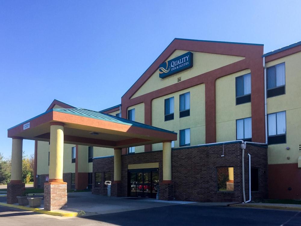 Quality Inn & Suites Lenexa Kansas City Ngoại thất bức ảnh