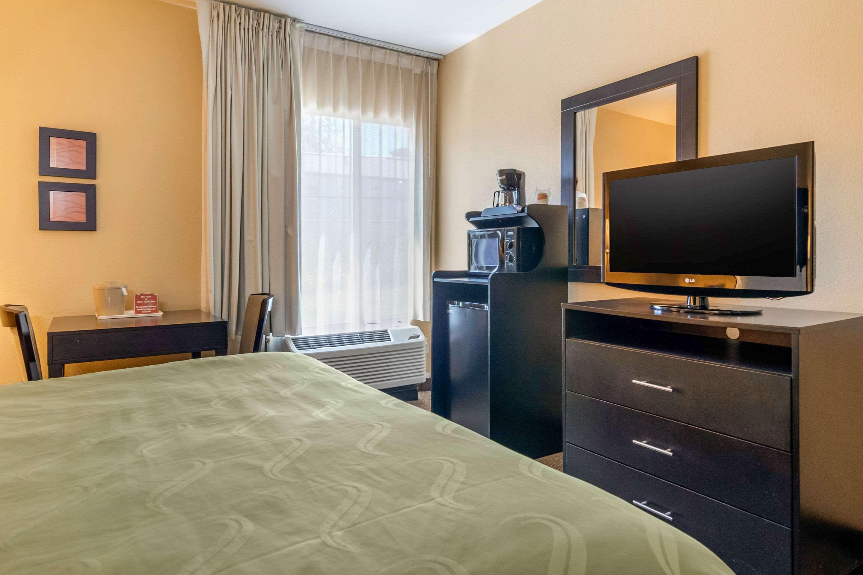 Quality Inn & Suites Lenexa Kansas City Ngoại thất bức ảnh