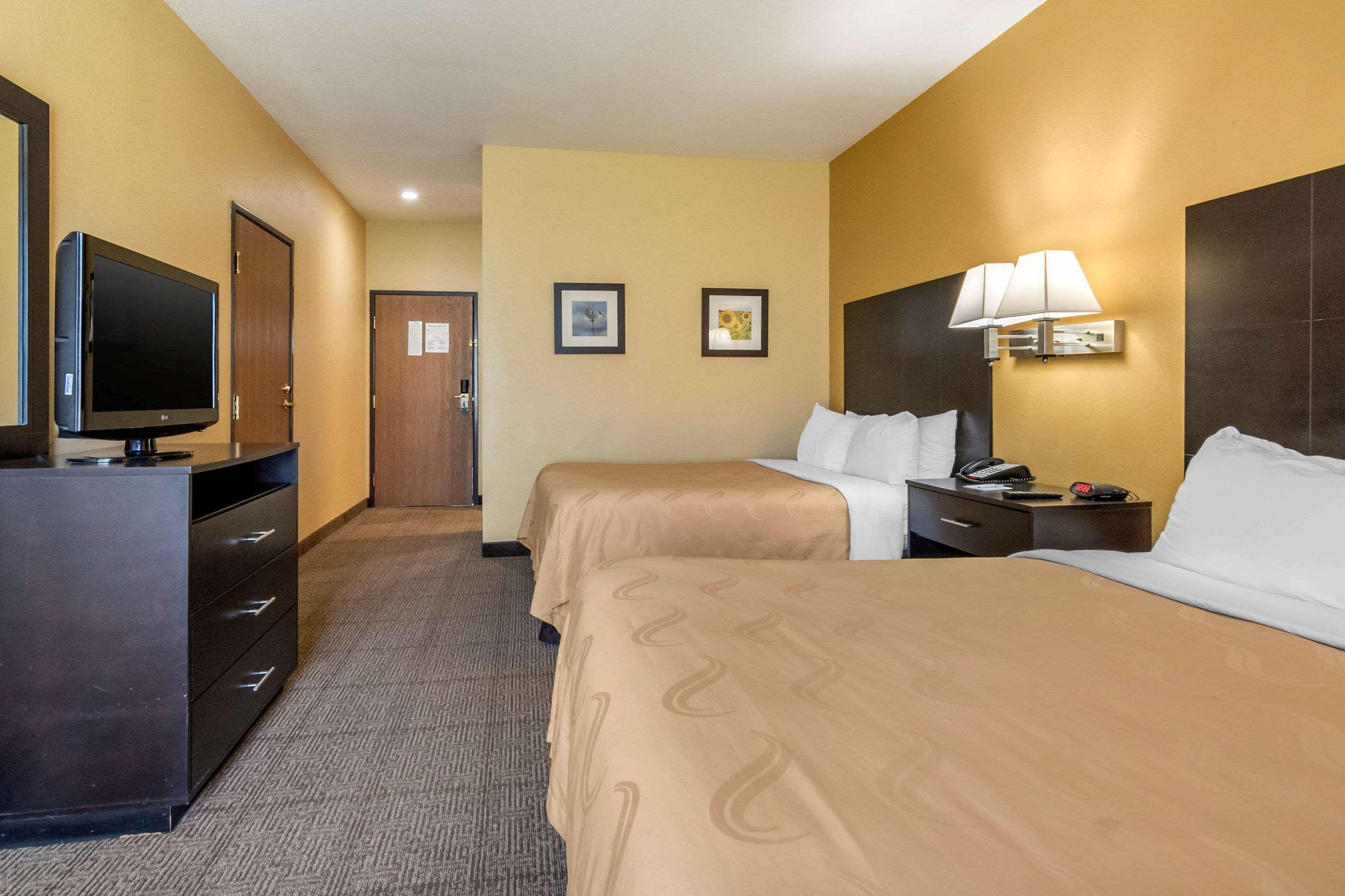 Quality Inn & Suites Lenexa Kansas City Ngoại thất bức ảnh