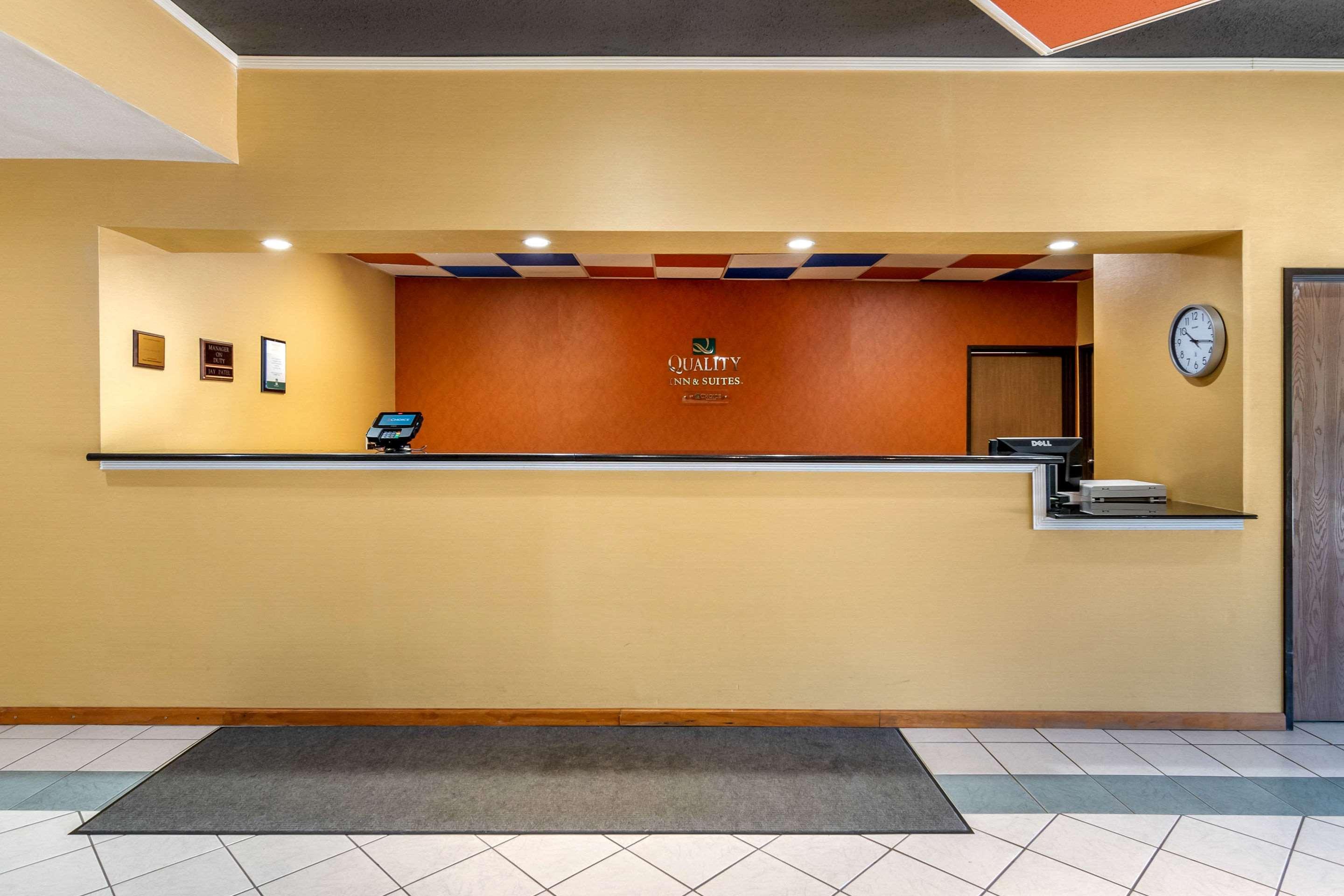 Quality Inn & Suites Lenexa Kansas City Ngoại thất bức ảnh